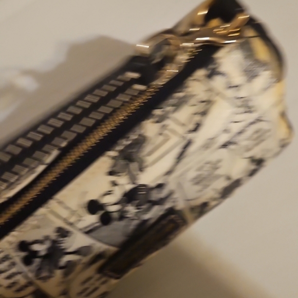 Dooney & Bourke Disney Mickey Comic Mini Barrel Bag – Rare